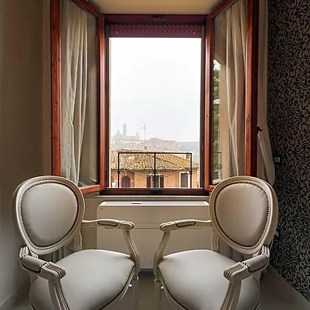 Elda Boutique 3* Siena