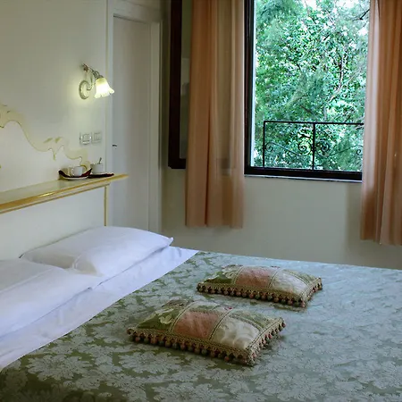 Elda Boutique Hotel 3*