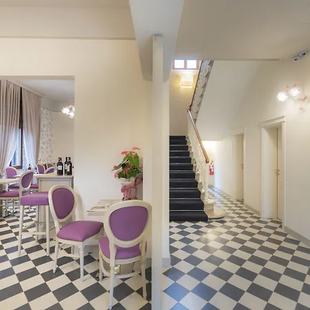 Elda Boutique فندق سيينا