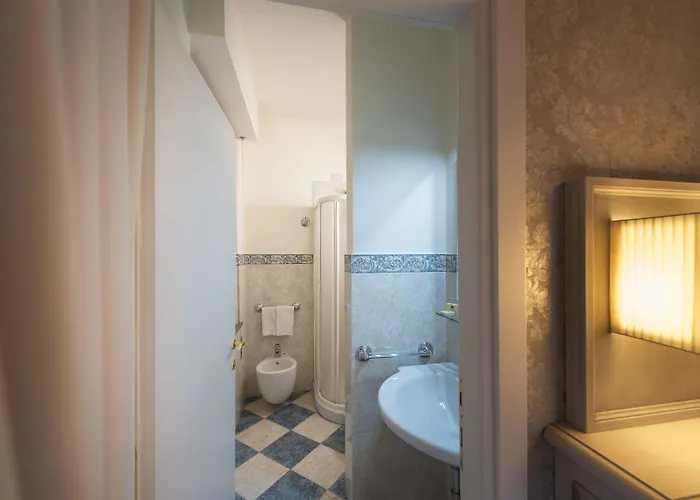 Elda Boutique Сієна